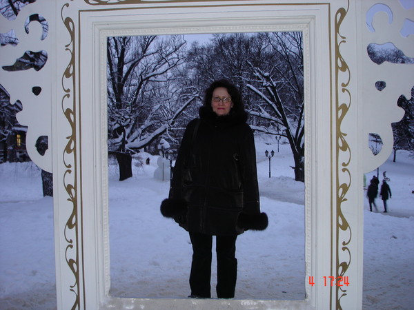 Любовь, Москва, м. Митино, 63 года, 1 ребенок. Хочу найти Мужчину высокого роста, с голубыми или серо голубыми глазами, светловолосого. По знаку зодиака: ОвенЯ, очень чистоплотная женщина, люблю порядок и уют в доме. Люблю заботиться о людях, очень люблю 