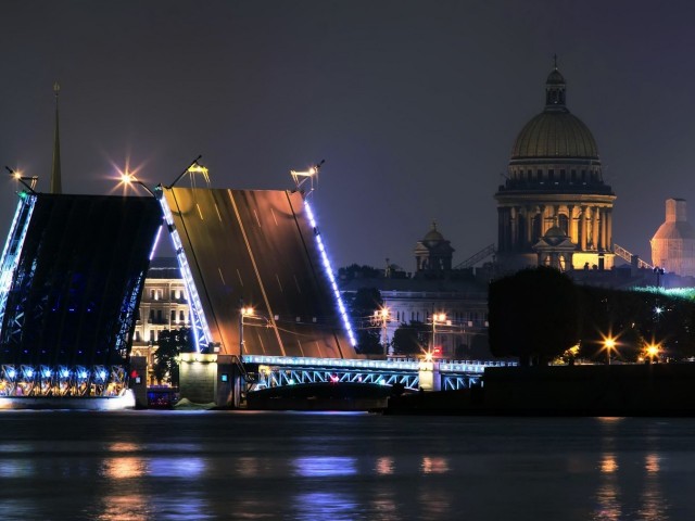 Разводной мост Санкт петербург.