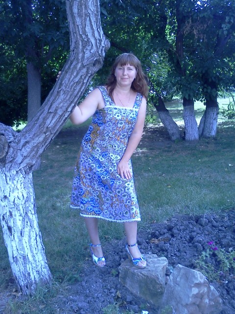 Анна, Россия, Новороссийск, 49 лет, 2 ребенка. Хочу найти Мужчину как опору и поддержку.         С юмором.Ищу мужчину желающего создать уютное гнездышко. Хозяина в дом.Одной обустраивать дом скучно,вдвоём в