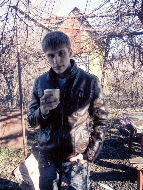Андрей, Россия, Балашов, 30 лет.  Ну очень хороший)))