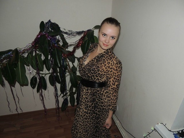 Олеся, Россия, Шахты, 35 лет.  Я одинокая будущая мамочка. жду доченьку. Веселая, добрая и заботливая;)