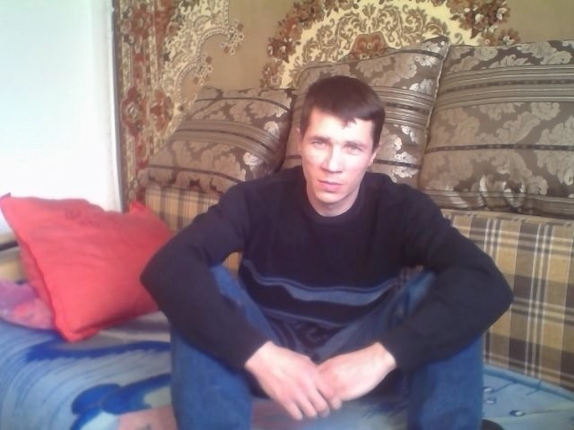 Денис, Россия, Краснодар, 42 года. Не пью вообще алкоголь отвращение полное,не бабник,не курю  хотя было время курил.