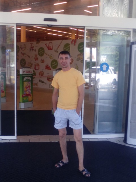 виктор карпович, Санкт-Петербург, м. Лиговский проспект, 50 лет. Хочу найти Порядочную, симпотичную женщину для серьезных отношений.  Анкета 115453. 