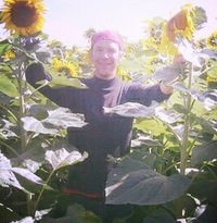 Сергей , Севастополь, 49 лет, 4 фото. Ищу: срочно требуется МУЗА
Примерно таких параметров:
Не более двух метров ростом
Не более метра в диаметре
с...  Анкета 116611. 