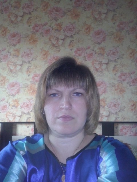 таня, Россия, Псков, 49 лет, 2 ребенка. хочу найти преданного любящего детей мужчину без вредных привычексимпатичная блондинка с синими глазами
