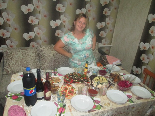 Елена, Россия, Ростов-на-Дону, 43 года, 2 ребенка. Вдова имею двух девочек   мне 35 лет   ,ищу мужчину  для создание семьи  с детьми   .