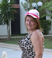 Юлия, Россия, Москва, 49 лет, 2 ребенка. …Я не та, которая скажет: "Рядом со мной все будет хорошо!" Я та, которая скажет: "Бу