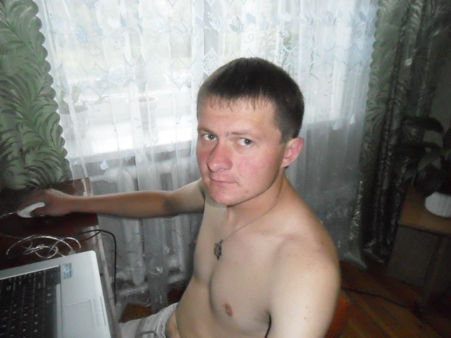 Сергей Поливода, Беларусь, Минск, 35 лет. Я веселый, но и бываю очень грустный, Хочу тепла, хочу любить и быть любимым. Ценю преданность, верн
