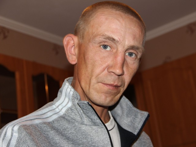 Дмитрий, Россия, Россошь, 48 лет. Хочу найти одну единственную...спокойный, уравновешенный, ценю искренность во всех отношениях, порядок во всем...Хочу обрести семью