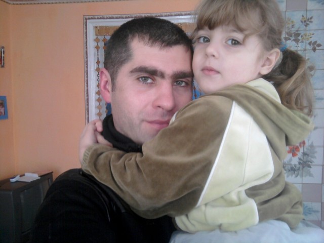 ант, Украина, Полтава, 43 года, 1 ребенок. Хочу найти Ту которая  реально хочет семью , и понимает этоПри общении, разовые отношения не интерестны
