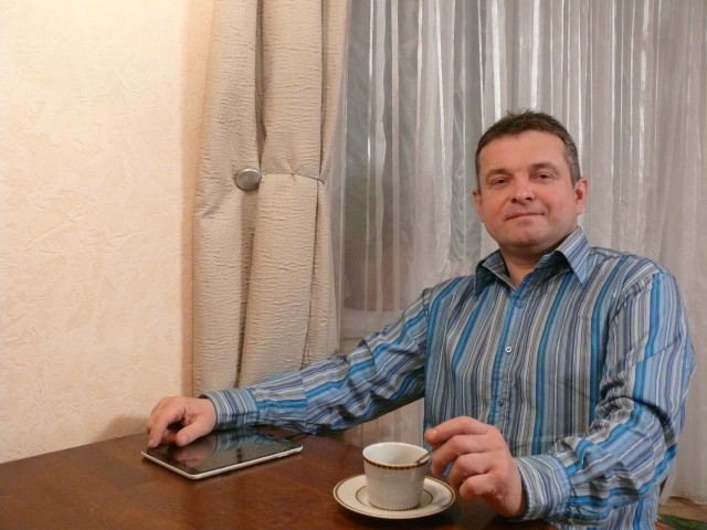 вячеслав, Россия, Ульяновск, 56 лет, 2 ребенка. Хочу найти -нормальную и адекватную женщину.....  желающую семейную жизнь и уют---в разводе-очень тоскливо и печально  в этом.разумеется  - настроен -оптимистично.буду рад общению
