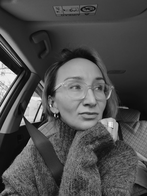 Анна, Санкт-Петербург, м. Звёздная, 38 лет, 1 ребенок. Хочу найти Умного, доброго, надёжного. Полна разочарований, по каким кругам ада я только ни прошла.. Поэтому в С интересом смотрю на жизнь. Не люблю унылой, однообразной жизни. Придерживаюсь ЗОЖ, патр