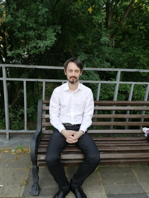 Павел, Россия, Москва, 40 лет, 1 ребенок. Москвич, работаю журналистом. Есть дочь (11 лет). Вредных привычек не имею)