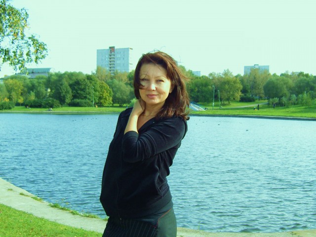 Татьяна, Россия, Москва, 57 лет. Меня зовут Татьна. Я из Москвы. Я в разводе, детей к сожалению нет. Работаю в транспортной компании.