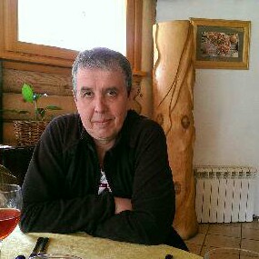 Андрей, Россия, Екатеринбург, 61 год, 2 ребенка. 30 лет в браке, сейчас в разводе. Дети взрослые, живу один. Занимаюсь фитнесом. Работаю в бизнесе. И