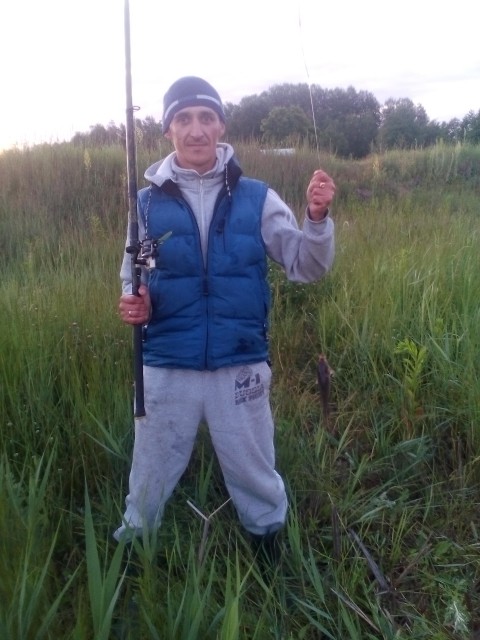 Сергей, Россия, Краснодар, 44 года. Я из Белоруссии. Работаю постоянно в Анапе. Не пью. Увлекаюсь рыбалкой, футболом. 