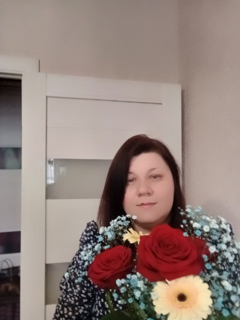 Айсылу, Россия, Казань, 41 год. Ищу: Интеллектуально развитого, мудрого мужчину 40-45лет, без вредных привычек! Чтобы речь была культурная....  Анкета 169214. 