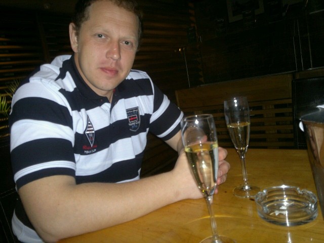 Victor, Россия, Нижний Новгород, 43 года. Хочу найти Судьба сама решитХочу познакомиться и общаться с девушкой, порядочный, аккуратный в отношениях, люблю ухаживать, зани