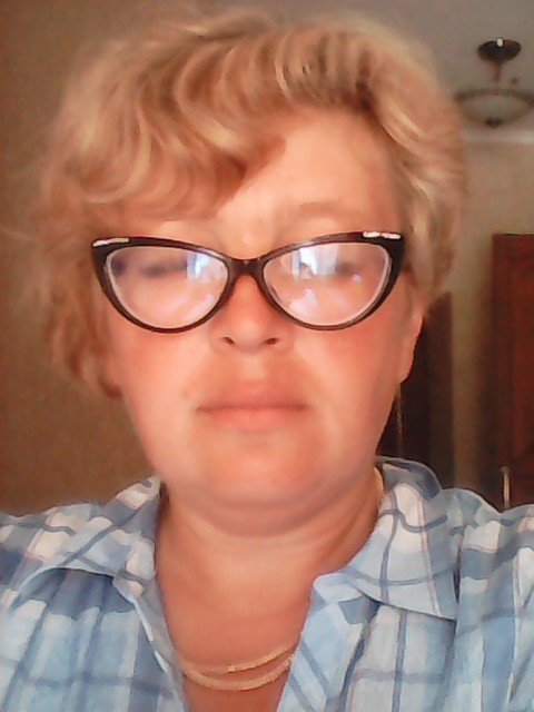 Оксана, Украина, Киев, 50 лет, 1 ребенок. Образование высшее, рост 163, вес60, блондинка, глаза серые. Воспитываю сына. 