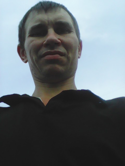 слава, Россия, Красноярск, 43 года, 1 ребенок. Хочу найти Хорошую  без склочного характер а фигура  любая дети не помеха                                      Одекватен ао всем  уравновешенный позитивный не зловредный. просто хочу хороших отношений. 