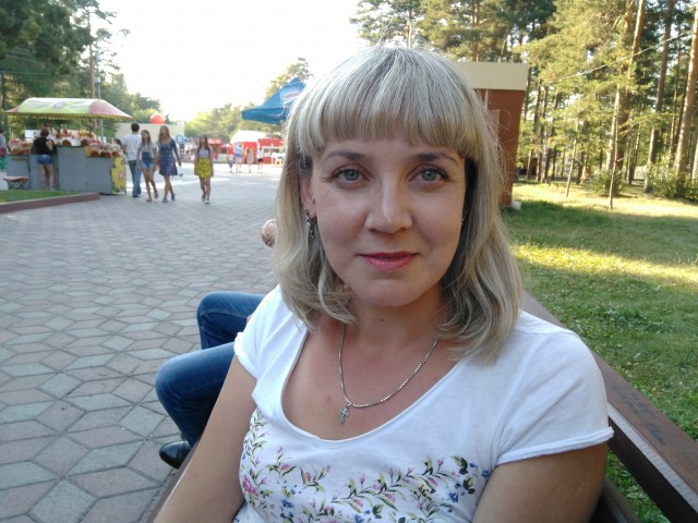 Марина, Россия, Челябинск, 47 лет, 1 ребенок. Хочу найти для серьезных отношений, для создания семьи. 46 лет, внешность обычная, образование высшее , без вредных привычек. 