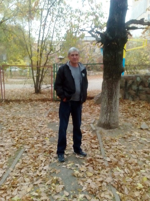 Андрей, Казахстан, Алматы (Алма-Ата), 45 лет. Хочу найти ее однудобрый люблю детей инв 2гр самостоятельный на ходу