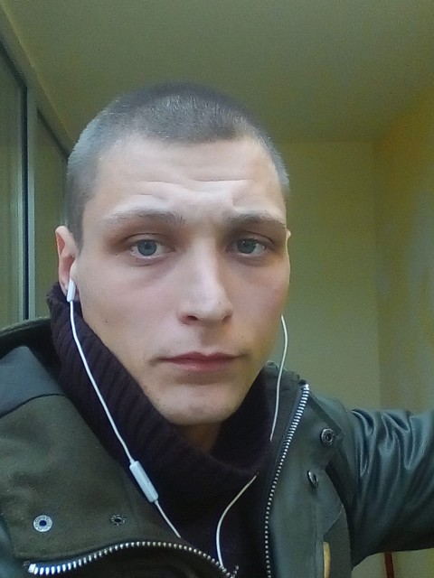Ян, Россия, Москва, 33 года, 1 ребенок. Я работяга и любящий отец имею стабильный доход но кого- то не хватает  может это ты