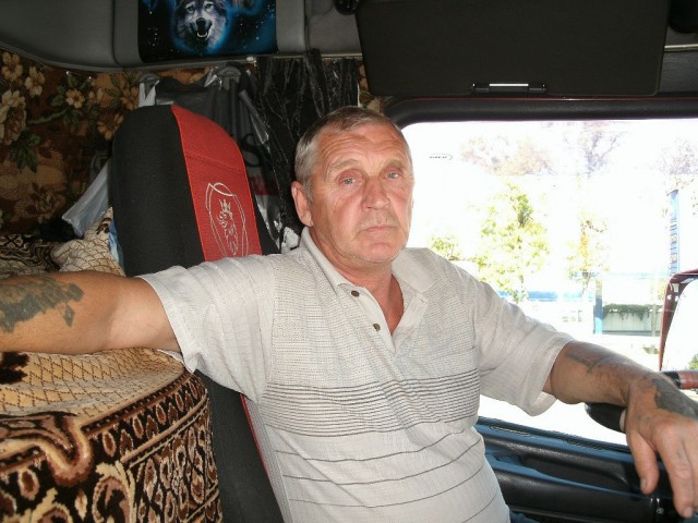 Юрий, Россия, Симферополь, 66 лет. Не курю, не пью, долгов не имею, обеспечен.. рост 180, вес 99.