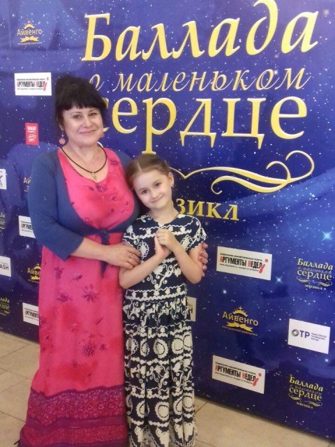 с внучкой Сашенькой в концертном зале Измайлово