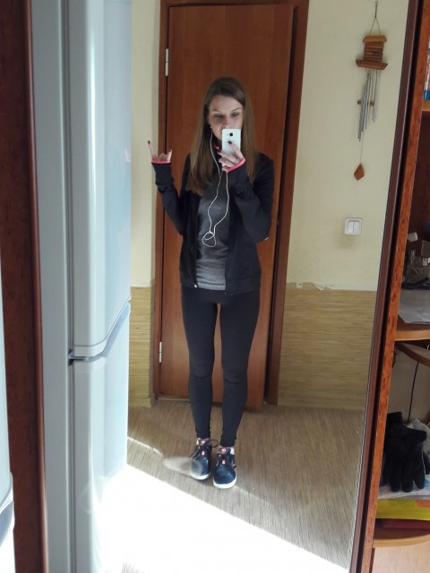 За 2 часа до забега "Стань человеком 6", октябрь 2016. Я еще бодра и весела))