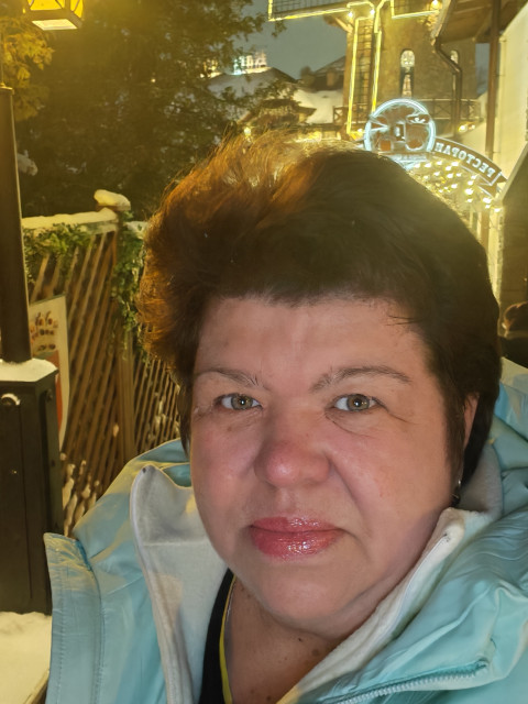 Татьяна, Россия, Санкт-Петербург, 54 года, 1 ребенок. Хочу найти Доброго, внимательного, заботливого, любимого и любящего мужа. 
Верю, что ещё встречу мужчину, котоЯ буду улыбаться, мечтать, придумывать — и обязательно стану для кого-то Самой Большой Рад