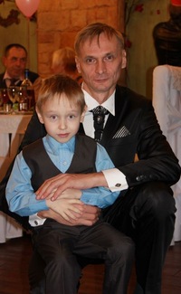 Дмитрий, Россия, Санкт-Петербург, 55 лет, 3 ребенка. Хочу найти хорошую, надежную семью. Работаю на тур. автобусах, подрабатываю на своей машине. На мой 