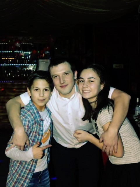 Мои малыши со старшим братом))