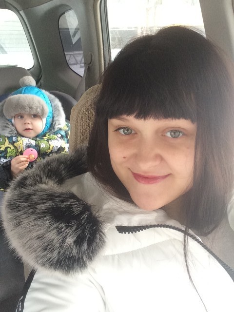 Полина, Россия, Ангарск, 30 лет, 2 ребенка. Очень энергичная, весёлая, люблю большие компании, люблю детей.
