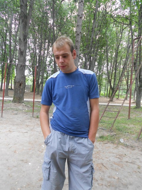 денис никифоров, Россия, Калуга, 37 лет. я работаю и гуляю с друзьями