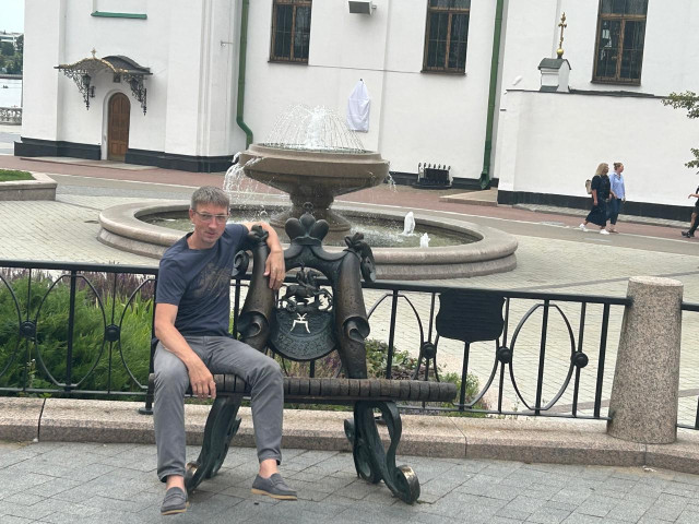 zahar, Россия, Москва, 54 года, 1 ребенок. Ищу: Настоящую женщину с глупыми вопросами, истериками, имеющую в гардеробе юбки и платья, бывшую пионерку....  Анкета 234677. 