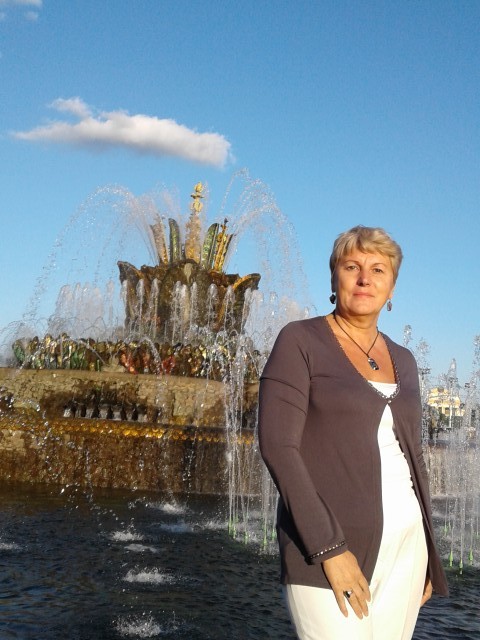 Надежда, Россия, Москва, 64 года, 2 ребенка. Энергичная, жизнерадостная. Люблю домашние цветы, вязать и путешествовать. На пенсии, но работаю. Им