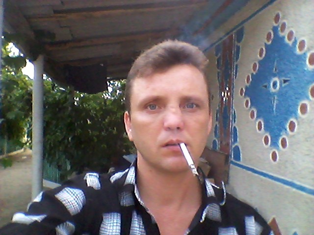 костя, Россия, Симферополь, 43 года. lда нормальный я я пью иногда 