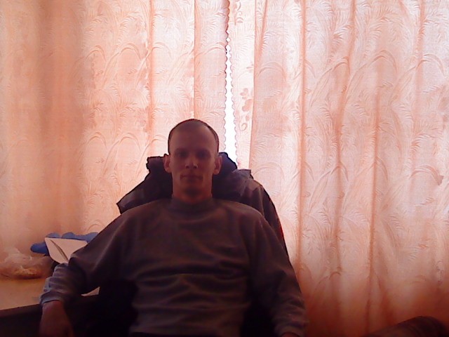 Андрей, Россия, Омск, 46 лет, 1 ребенок. Спокойный, уравновешенный, адекватный человек. Не пьющий, домашний. Люблю отдых на природе: рыбалка,