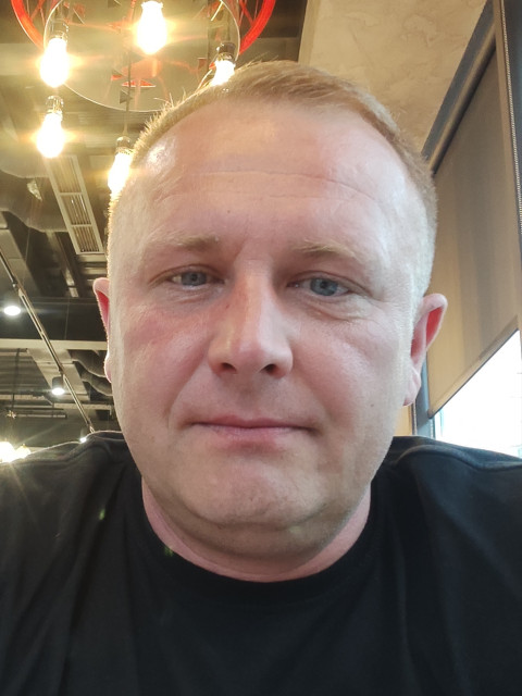 Павел, Москва, 46 лет, 1 ребенок, 1 фото. Ищу: Простую девушку без пафоса, хранительницу домашнего очага  Анкета 240739. 