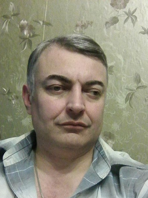 Павел, Россия, Ряжск, 53 года. Живу в Сараевском районе. Почему- то в  списке рп Сараи нет, поставил Ряжск :-)