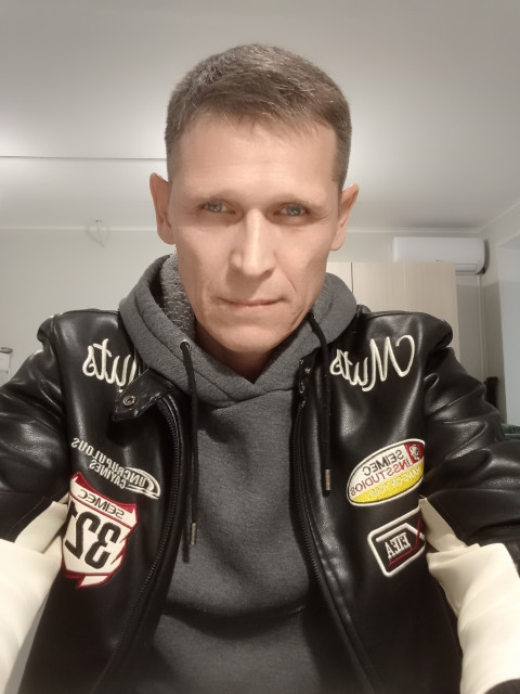 Герман, Россия, Серпухов, 49 лет. Хочу найти Ту единственную, которая меня не предаст и всё поймёт.Устал от обмана, устал от одиночиства.