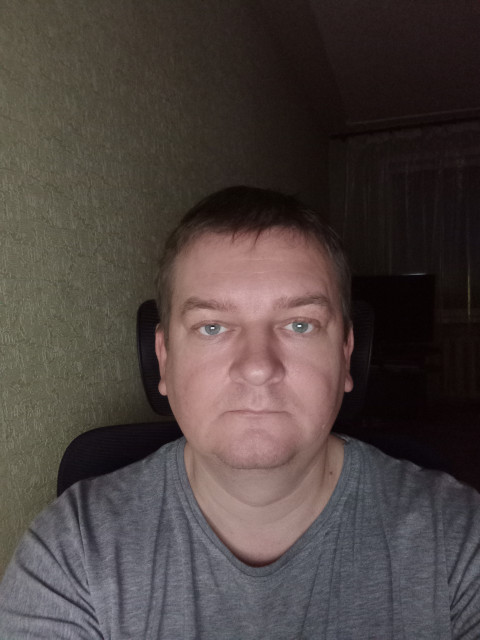 Максим, Россия, Донецк, 45 лет. Хочу найти Страстную любовницу, Любимую и любящую жену, самого преданного друга!!! Три в одномНе смотря на возраст выгляжу моложе!