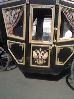 Можно прокатиться на карте у зимнего дворца