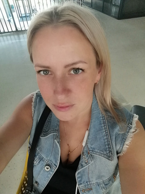 Елена, Москва, м. Аннино, 42 года, 2 ребенка. Хочу найти Надежного, доброго, открытого, позитивного и все все самое положительное что есть в мужчине! Работаю, провожу время свободное с детками