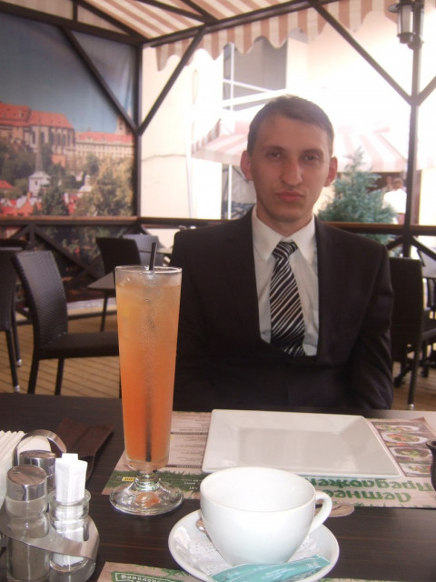 Александр Волынский, Россия, Брянск, 33 года. Люблю смотреть футбол,читать книги и многое чего еще