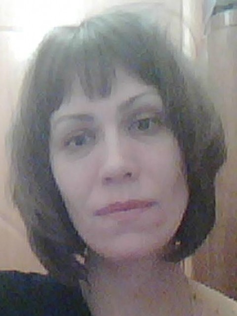 Екатерина, Россия, Москва, 49 лет, 1 ребенок. Я  работаю в относительно большом женском коллективе, жизнь в основном протекает по схеме работа- ма
