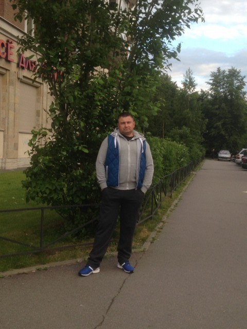 Дмитрий, Россия, Санкт-Петербург, 43 года. Хочу найти КрасавицуХороший такой добрый дядька.