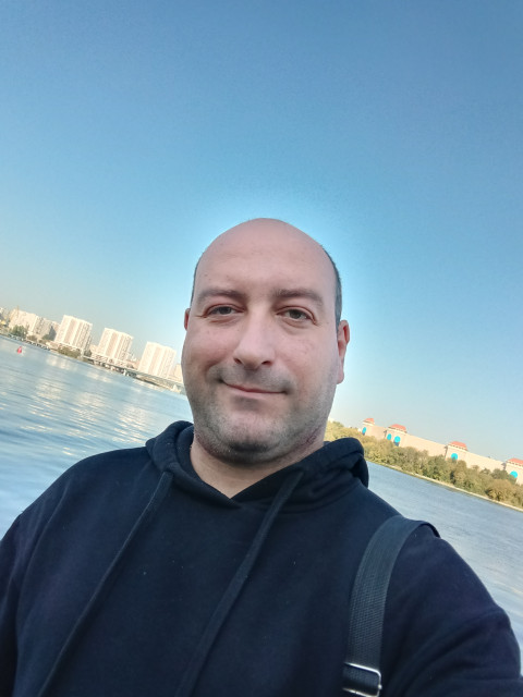 Руслан, Россия, Москва, 42 года, 1 ребенок. Хочу найти Хочется любви и взаимностиХочется взаимности, что бы тебя ценили не за количество подарков а за то что ты делаешь, искренние, 