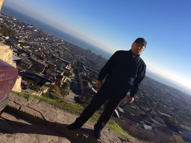 Раждаб Раджабов, Россия, Дербент, 70 лет, 1 ребенок. Хочу найти Серьёзную даму для совместной жизни, хорошая фигура обязательна, желательно без детей, от 49 до 65Самодостаточный и серъезный интроверт